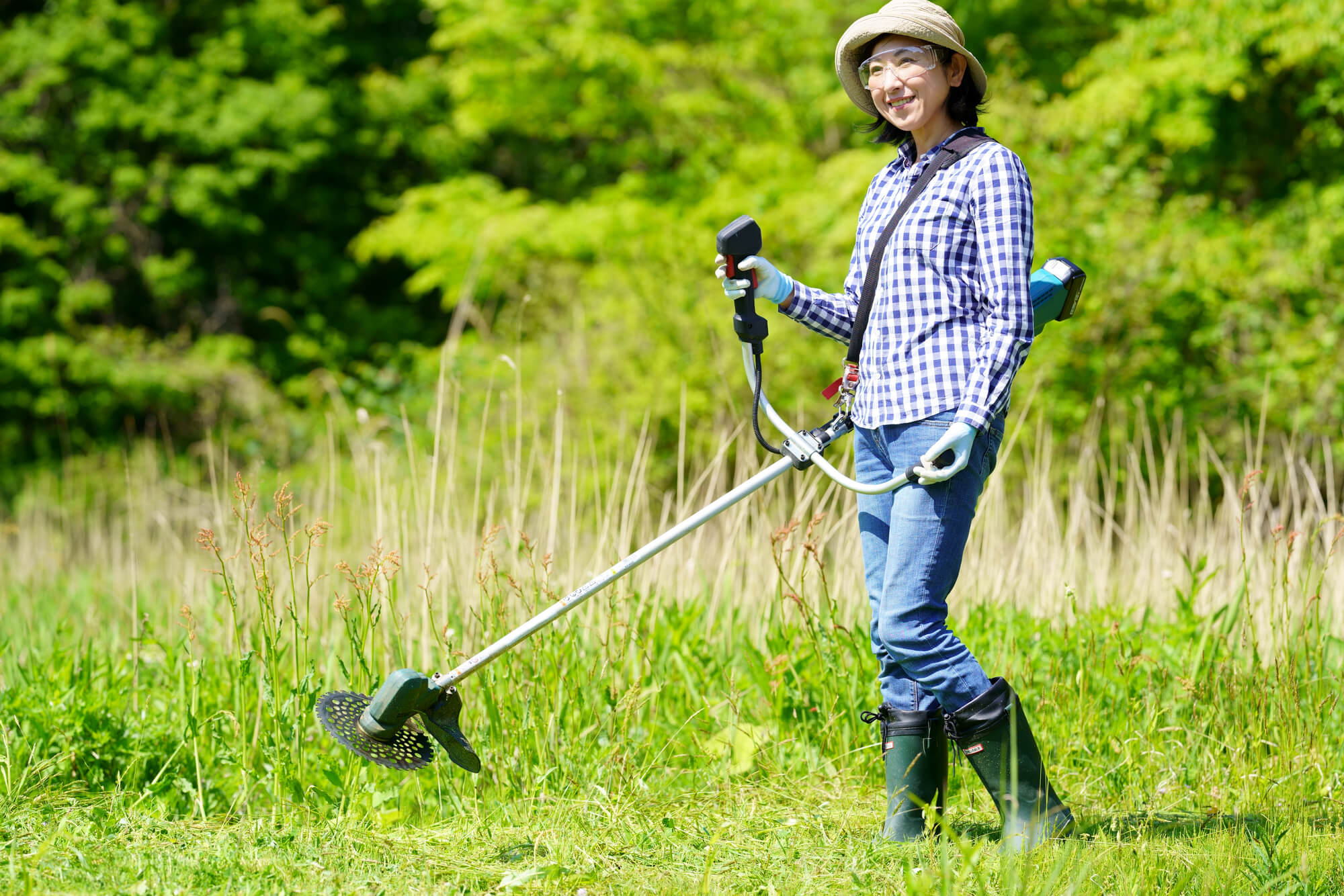 自分でできる別荘の雑草対策